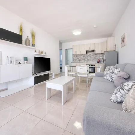 Feriehus Happy - Shared Pool And Near The By Lanzarote Puerto del Carmen (Lanzarote)