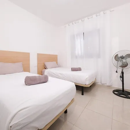 Happy - Shared Pool And Near The By Lanzarote