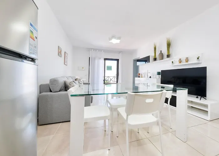 Hébergement de vacances Happy - Shared Pool And Near The By Lanzarote *